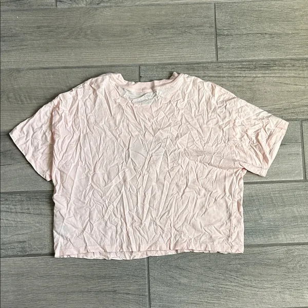Garage Light Pink hate less love more Graphic Crop Top - Image 4