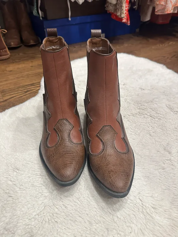 Matisse Footwear NWOT Western Booties - Image 2