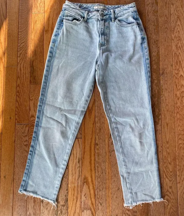 light wash blue Pacsun jeans - Image 2