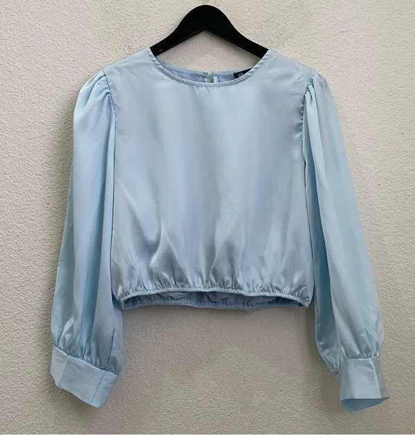 PRETTY GARDEN 2-pc Satin Puff Sleeve Crop Top & Pallazo Pant Set Size M - Image 4