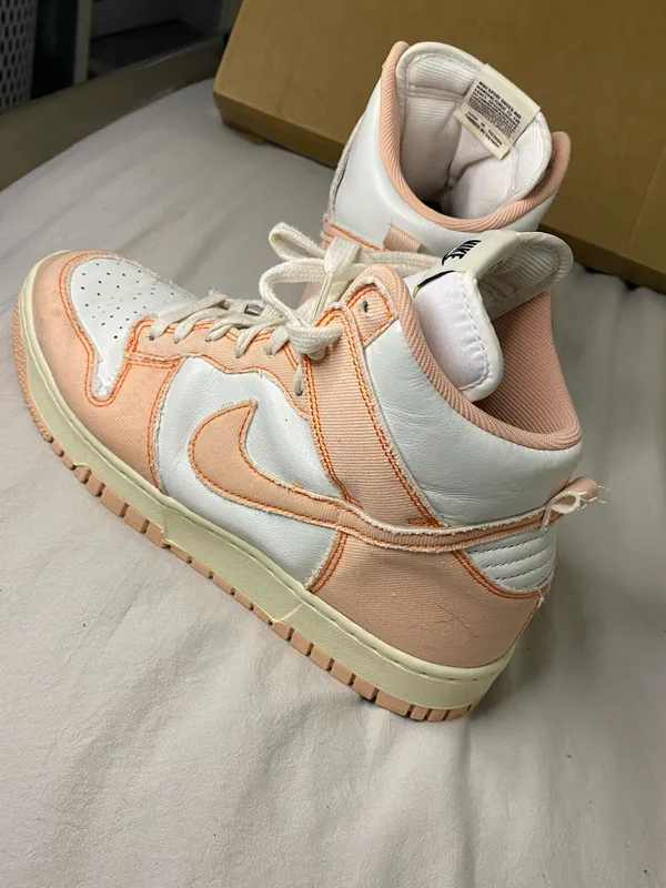 Women size 10 Nike Dunk Hi sneakers shoes - Image 4