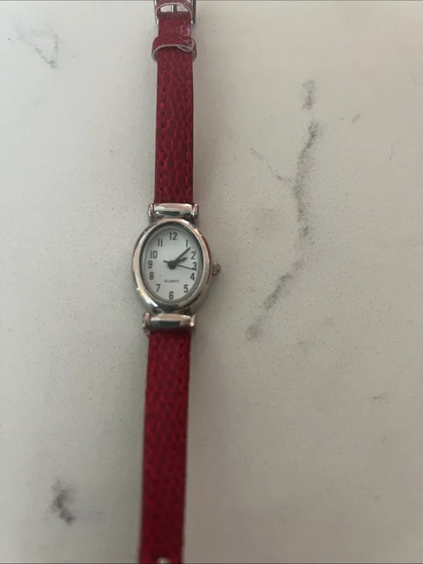 Classic Red Leather Strap Women's Watch - Image 4