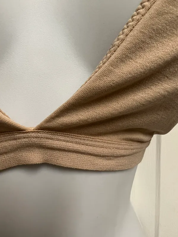 Cream Removable Padded Yoga Seamless V Neck Bralette - Image 7