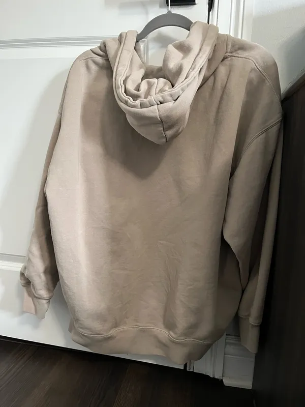 Brandy Melville Sweatshirt - Image 4