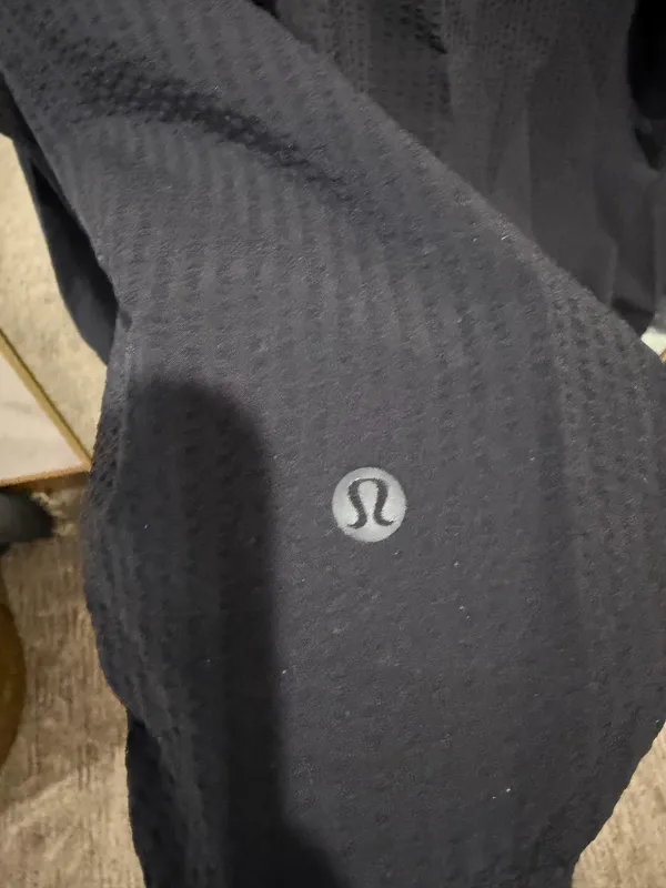 Lululemon Top Black - Image 5