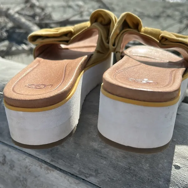 UGG Yellow Bow Platform Sandals Size 6.5 - Image 11