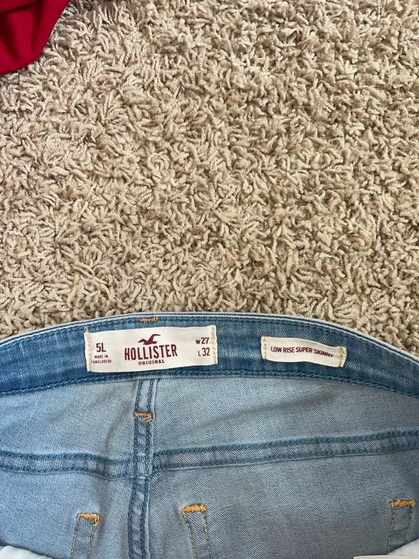 Hollister Low-Rise Super Skinny Jeans - Image 4