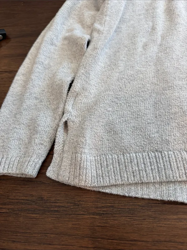 Old Navy Women’s Crewneck Sweater in Light Gray Size Large - C58-023 - Image 9