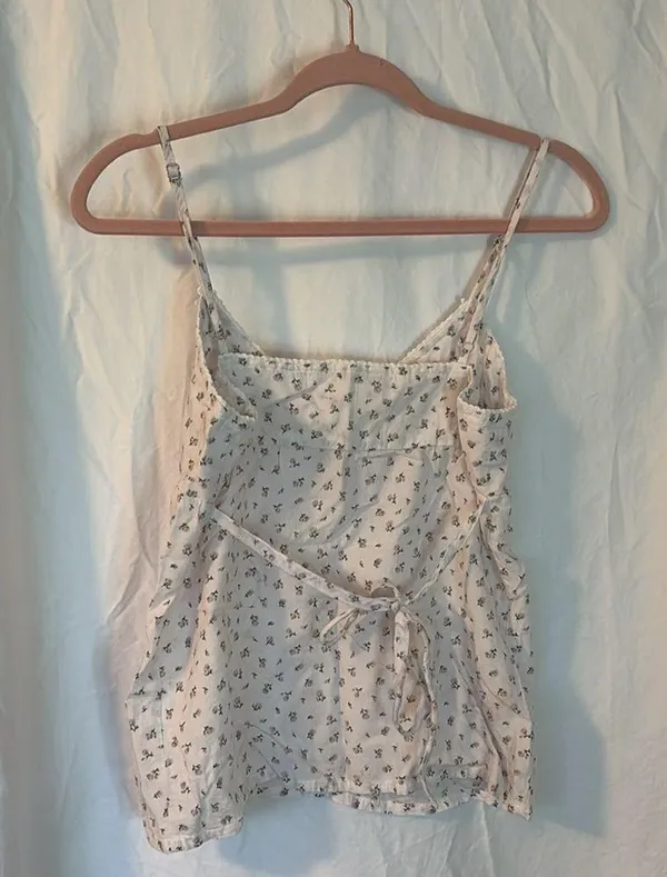 Brandy Melville Floral White Spaghetti Strap Top - Image 5