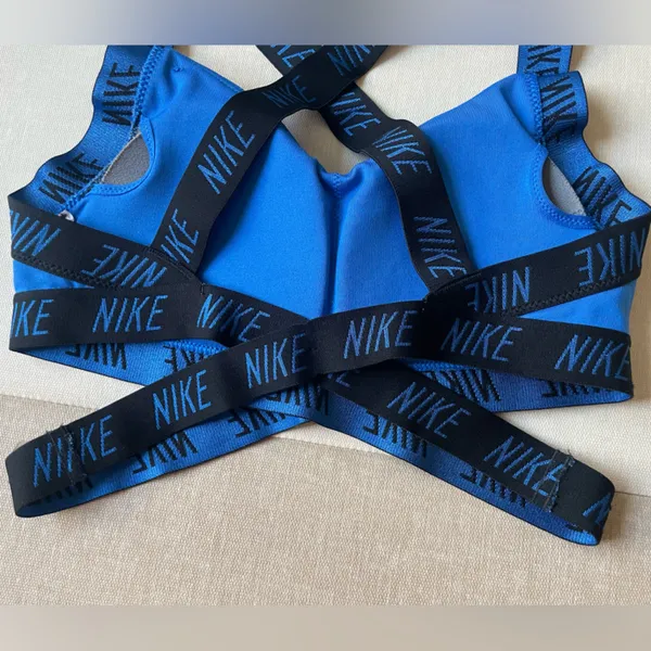 Nike Indy Logo Light Support Sports Bra - Image 9