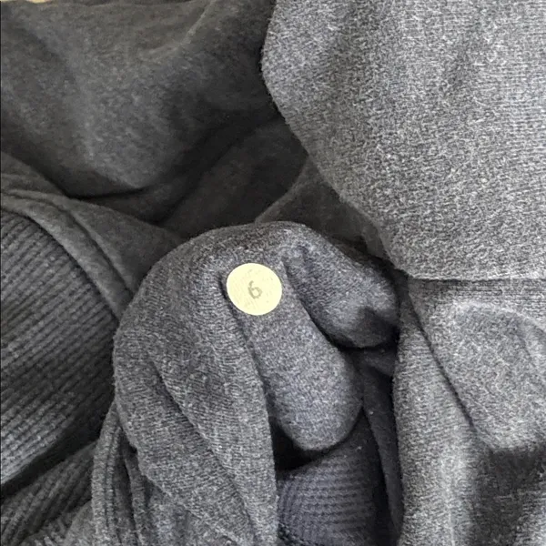 Navy Lululemon Scuba zip up size 6 - Image 6