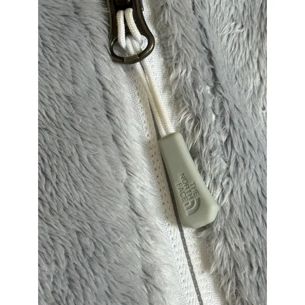EUC The North Face Women's Luxe Osito Jacket Gray soft casual size M - Image 10
