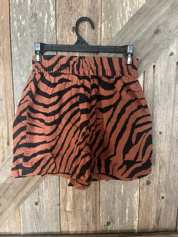 ASOS 2-Piece Tiger Print Set - Image 6