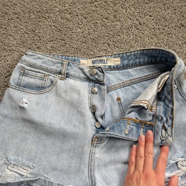Brandy Melville Light Wash Denim Jeans Shorts Size 29 Button Fly 100% Cotton - Image 4