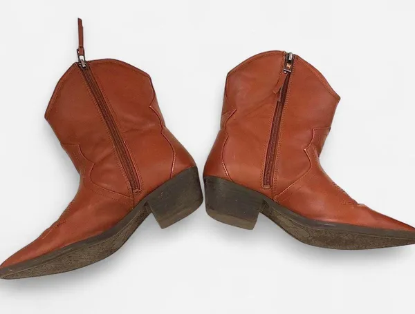 Brown western cowboy cowgirl ankle Chelsea pointy toe boots faux leather western concert festival indie boho country chic grunge vibe silver tone stud Size US 6 - Image 3