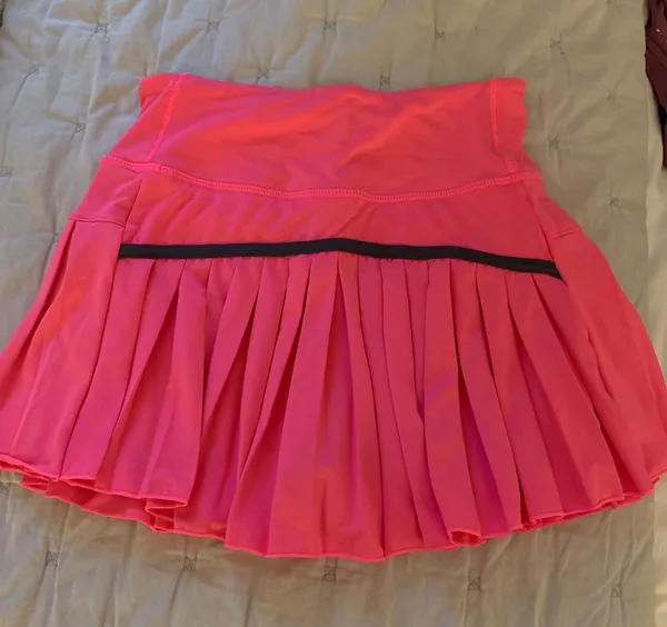 Amazon Hot pink Athletic skirt, size small - Image 2