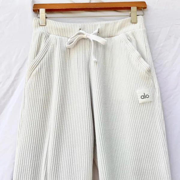 Alo Yoga | Xxs Muse Sweatshirt In Ivory Ribbed Jogger High Rise Ankle - Image 7