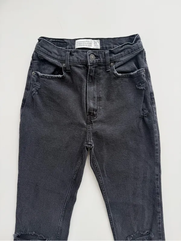 Abercrombie & Fitch Distressed Jeans- The Ankle Straight Ultra High Rise - Sz 00 - Image 2
