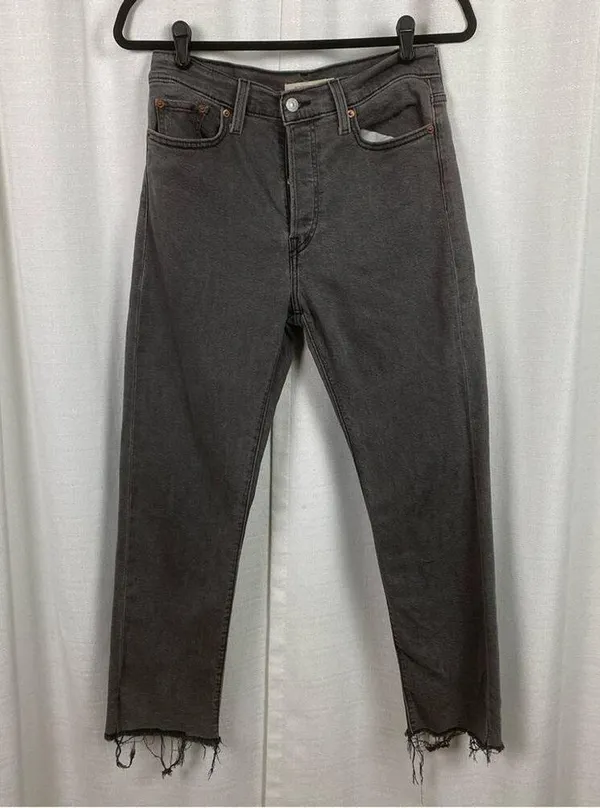Levi’s Gray Wash Raw Hem Wedgie Straight Jeans Sz.29 - Image 2
