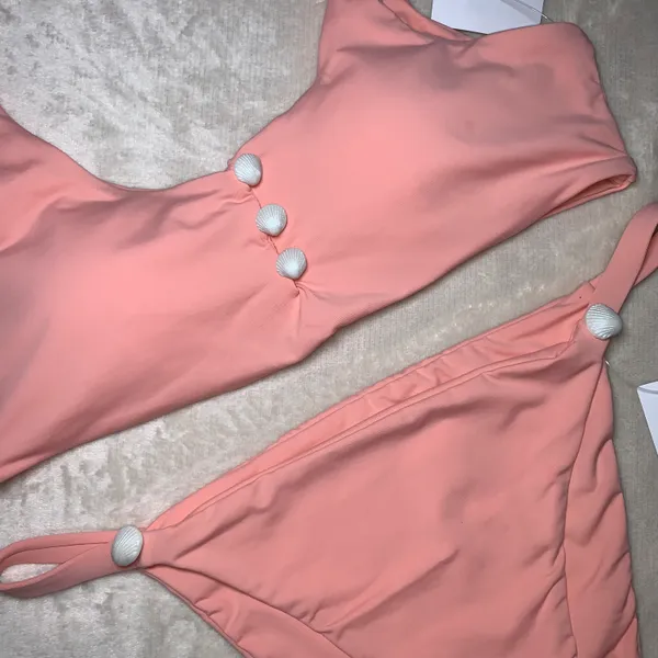 NWT Dippin’ Daisy’s Peach Bikini Top and Bottom - Image 2