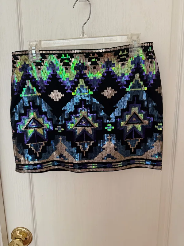 Vtg New Express Woman’s Aztec Sequin Mini Skirt, Sz S - Image 2