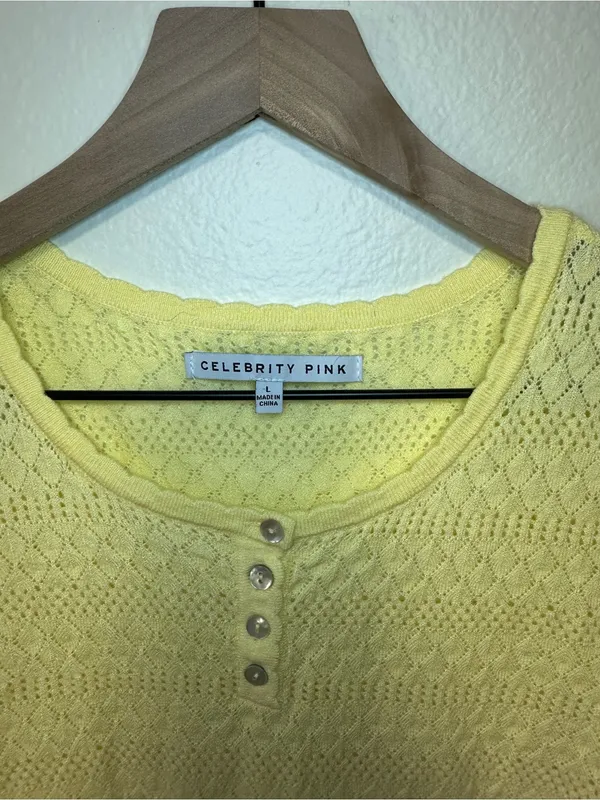 💛Celebrity Pink Yellow Crochet Short Sleeve Henley Top - Image 4