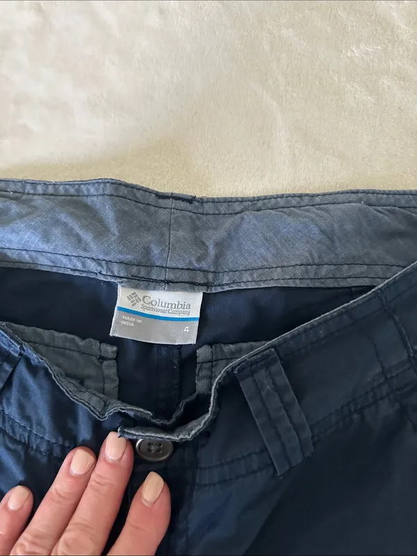 Columbia Women's Navy Outdoor Cotton Shorts - Image 2
