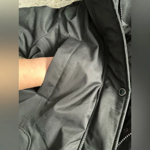 Women’s winter coat 🖤 EUC 🖤 Black Size M - Image 13