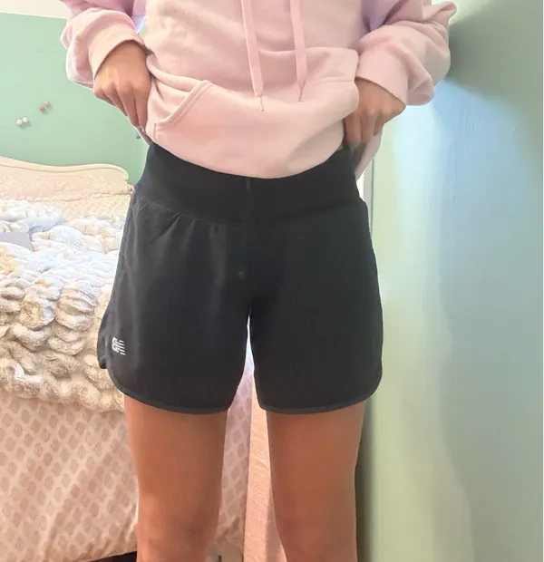 Performance New Balance shorts  - Image 2