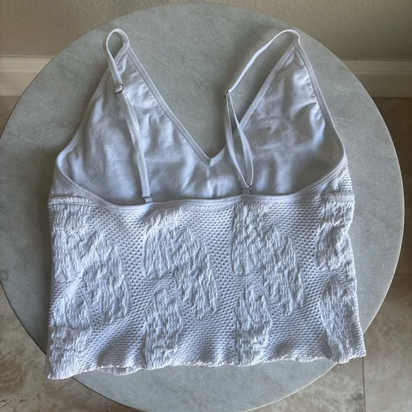 White Textured Tank Top Size M - Image 2