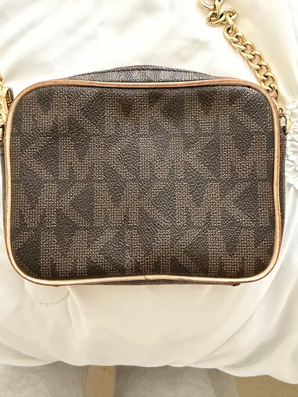 Michael Kors Crossbody - Image 4