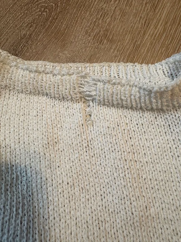 White Knit Sleeveless Shirt - Image 4