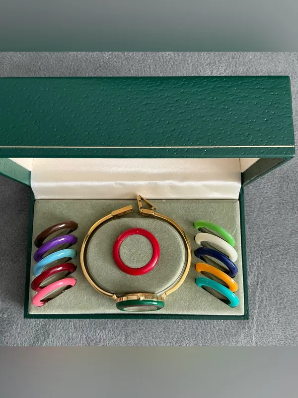 DRESSY🌟Gucci Women's Interchangeable Bangle Watch set 🔥🔥 - Image 9