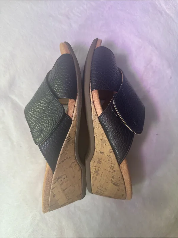 Vionic Black Crisscross Wedge Slide - Image 6