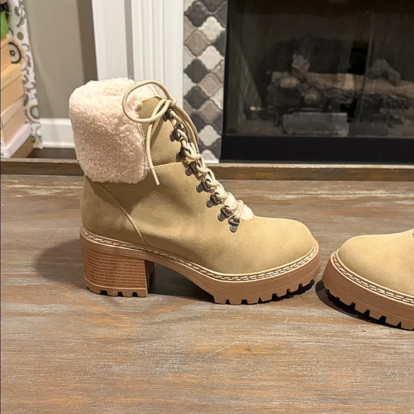 MIA Tiler Faux Fur Platform Lug Boots Tan Hiker Style Chunky‎ Heel 10 NIB - Image 4