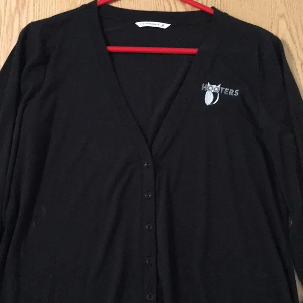 Womens Hooters Black Cardigan Size Medium/Large - Image 2