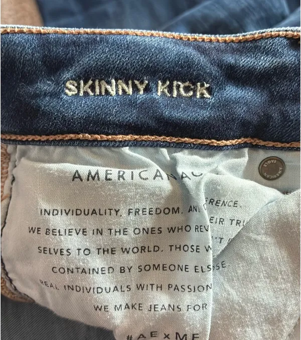 American Eagle Skinny Kick Jeans - Image 4