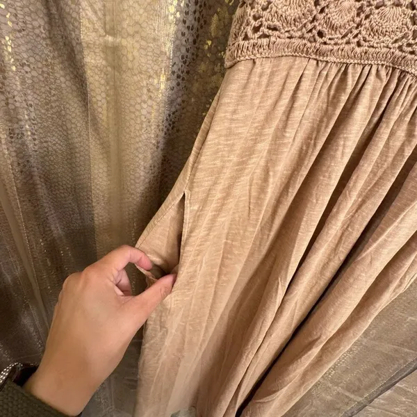 Aerie Tan Koko Brown Boho Crochet Knit Maxi Dress Medium NWT - Image 4