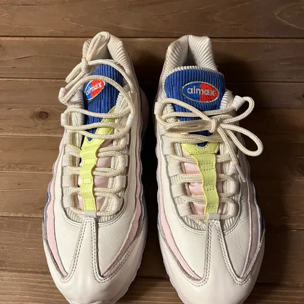 Nike Air Max 95 Corduroy Panache Women's Casual Shoes size 7.5 - Image 3