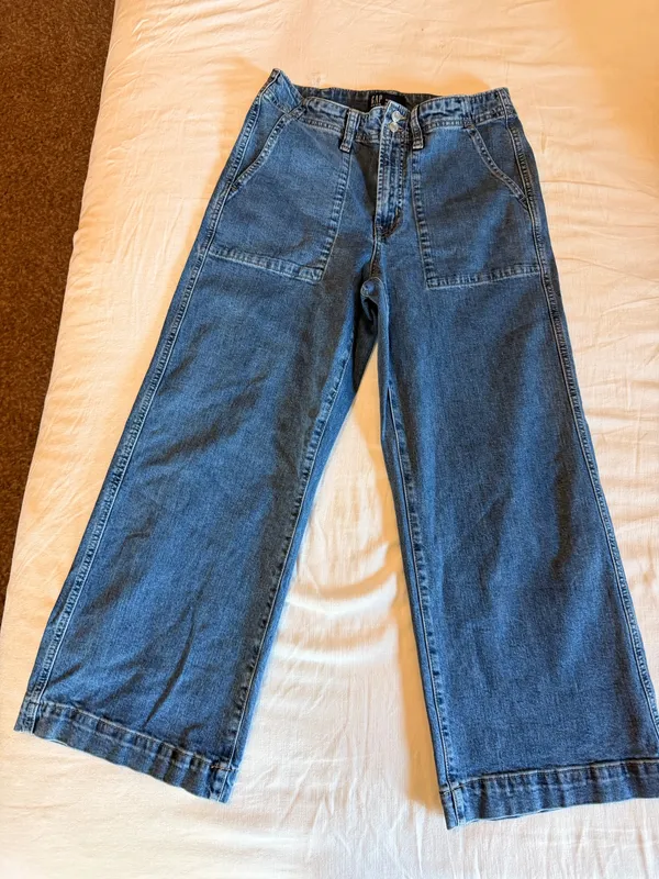 GAP High Rise Wide Leg Crop Jeans Women’s 10/30 Medium Wash Patch Pocket - Image 3