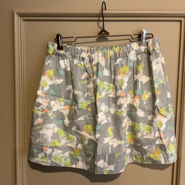 J. Crew 100% Cotton Elastic Waist Pockets Gray Floral Mini Skirt Size Small - Image 6