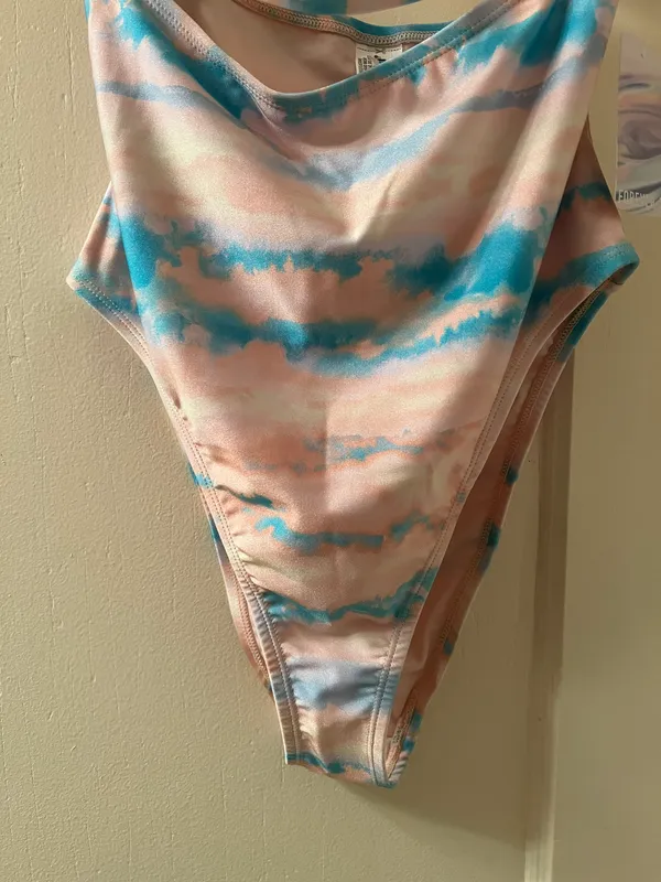 Forever 21 One Piece Bathing Suit – Small In Cloudwash - Image 6