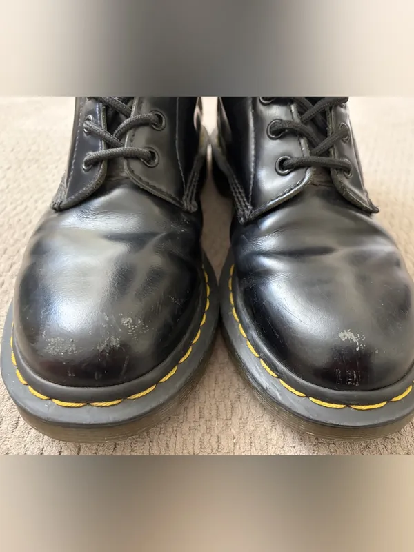 Dr. Martens Black 8-Eye Lace Up Boots Sz 9 - Image 3