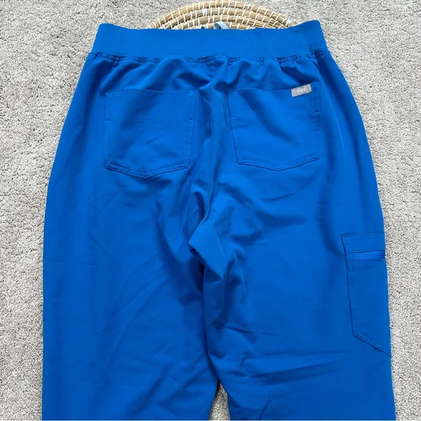 Figs Women’s High Waisted Zamora Jogger Scrub Pants Pull On in Royal Blue MT - Image 7