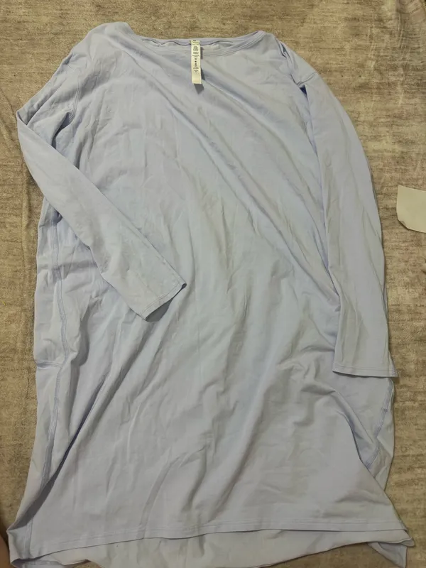 Lululemon back in action long sleeve dress size 8 - Image 2