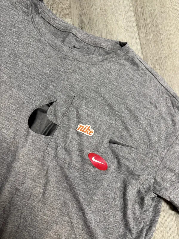 Nike cropped pocket tee - Image 3