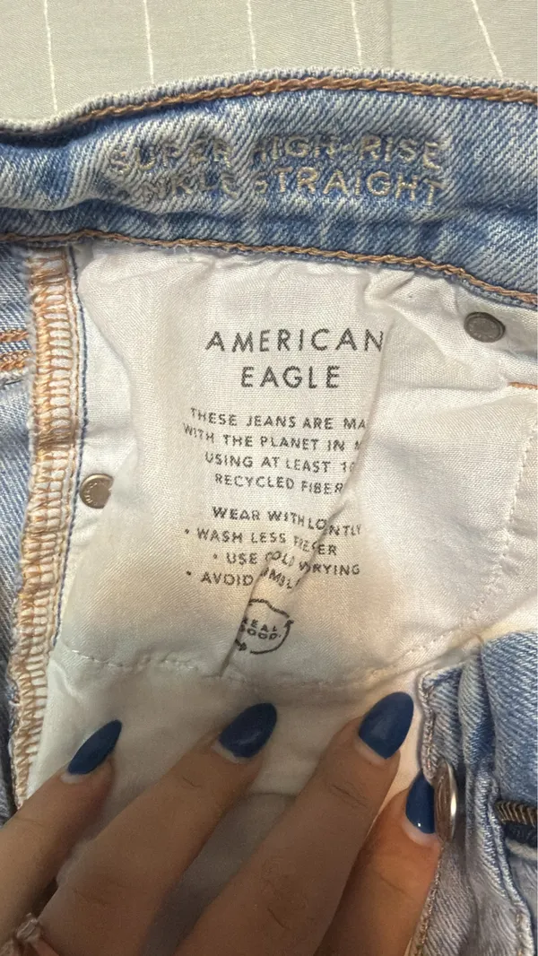 American Eagle Jeans - Image 3