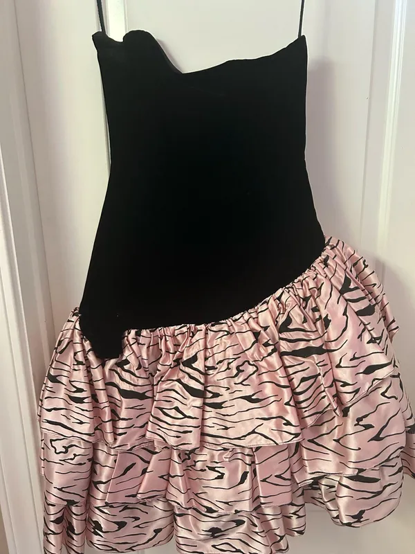 Retro Pink Zebra Print Strapless Dress - Image 2