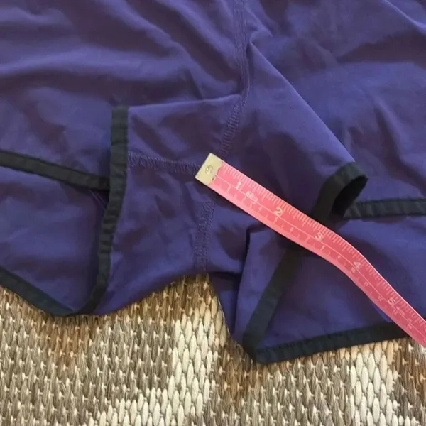 Lululemon speed up shorts women’s size 8 - Image 2
