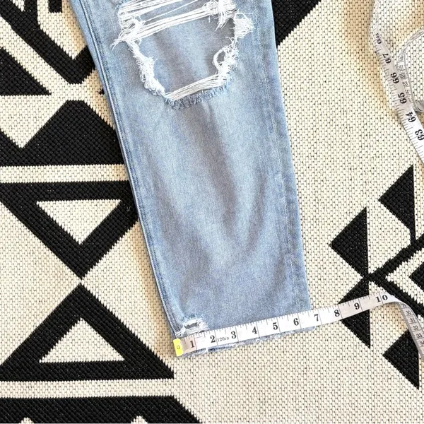 American Eagle Stretch Ripped High Rise Mom Jean in Emotional Blue Size 12 - Image 9